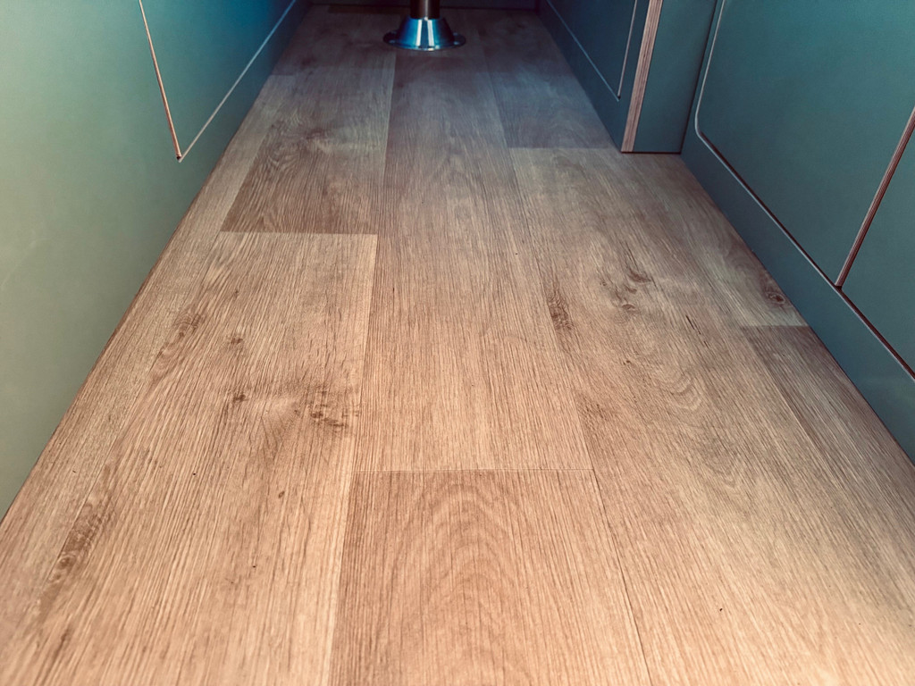 Volkswagen Transporter Transporter 2.0 TDI L2 California 102