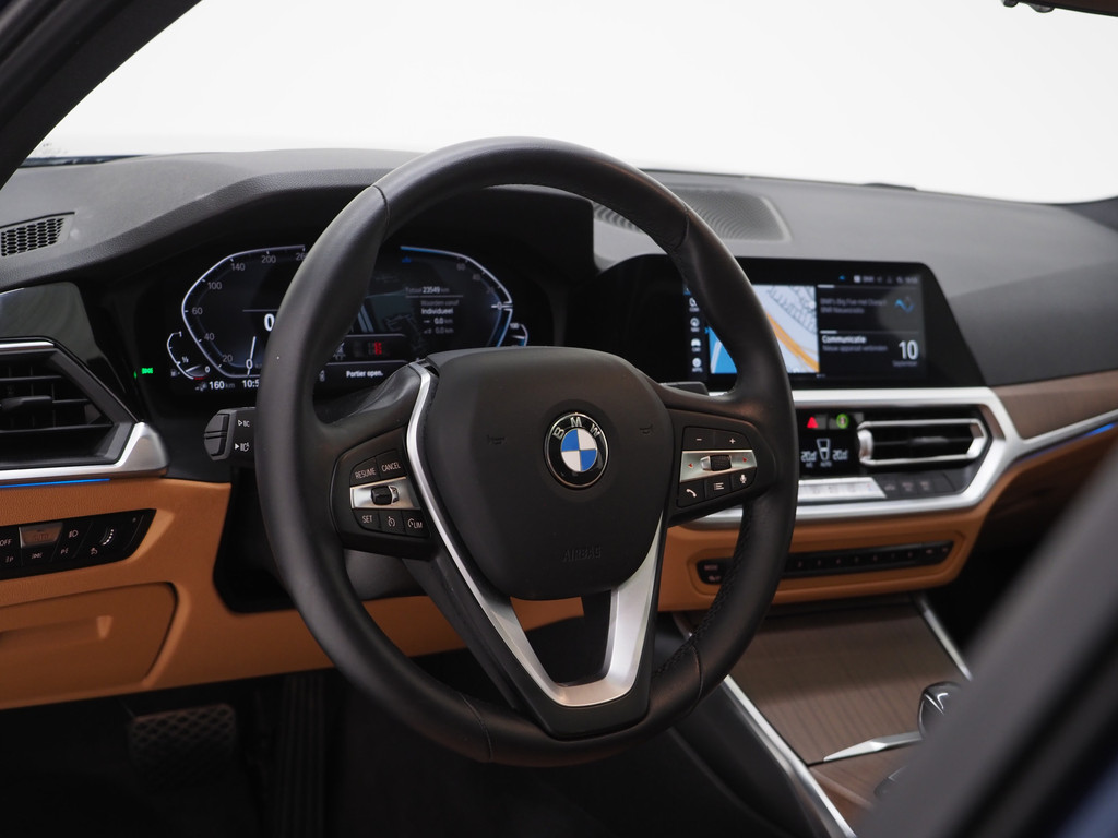 BMW 3 Serie Touring 330e 15