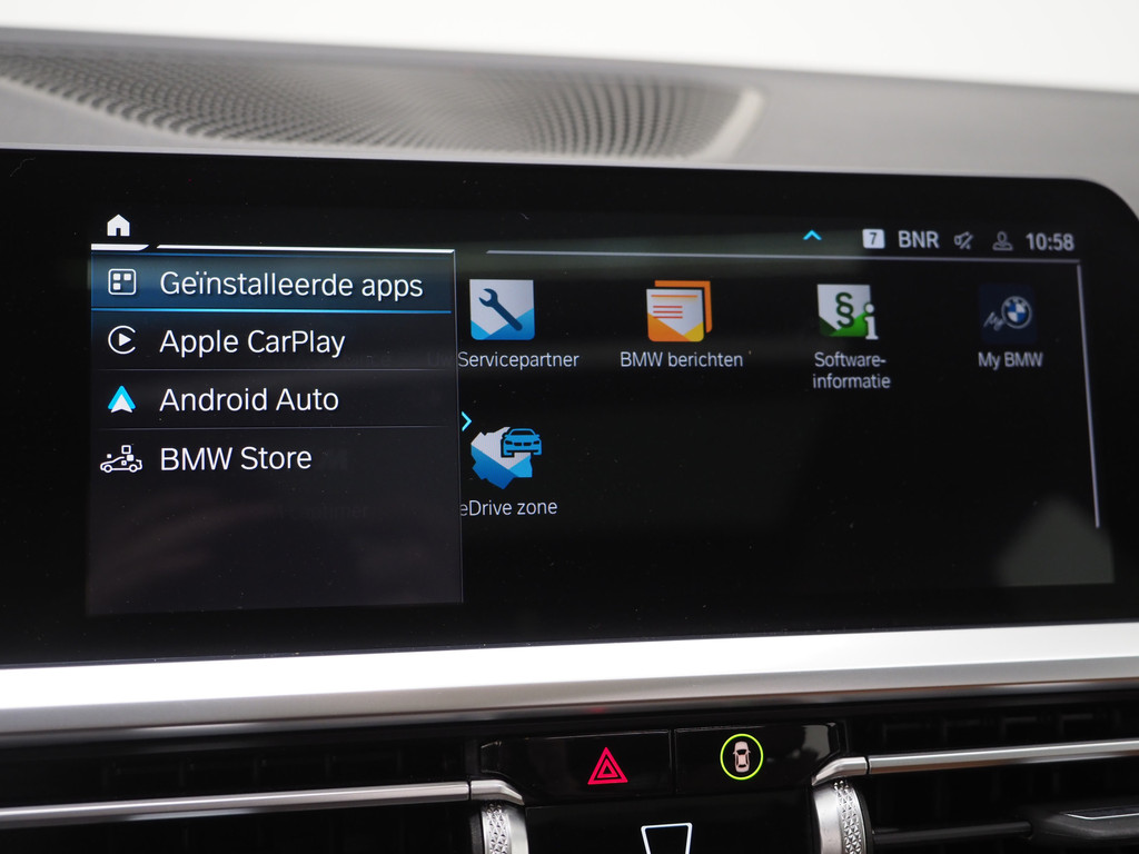 BMW 3 Serie Touring 330e 31