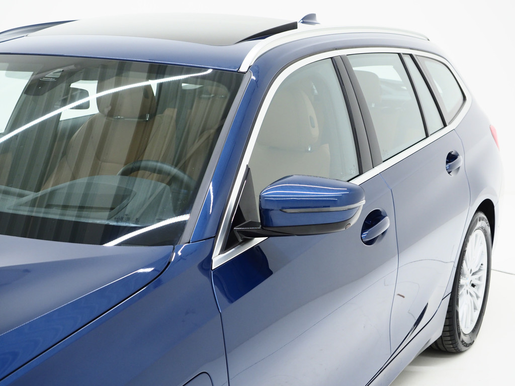 BMW 3 Serie Touring 330e 53