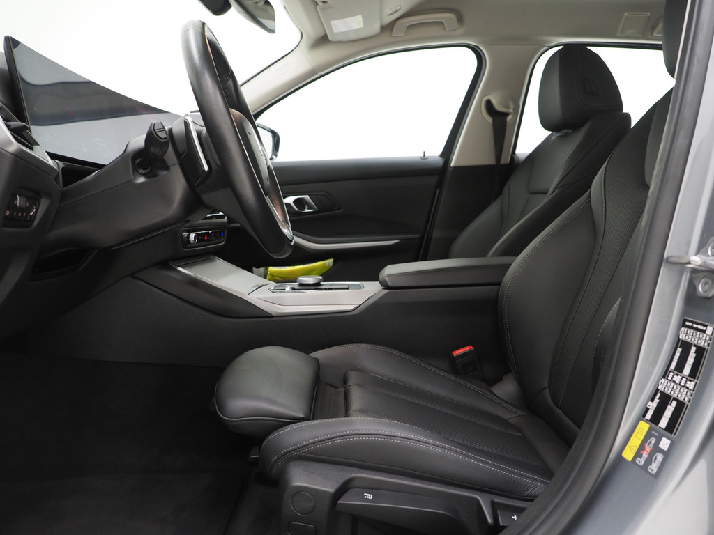 BMW 3 Serie Touring 320e LCI Shadow Line 16
