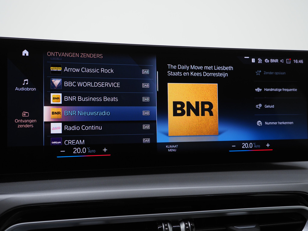 BMW 3 Serie Touring 320e LCI Shadow Line 64