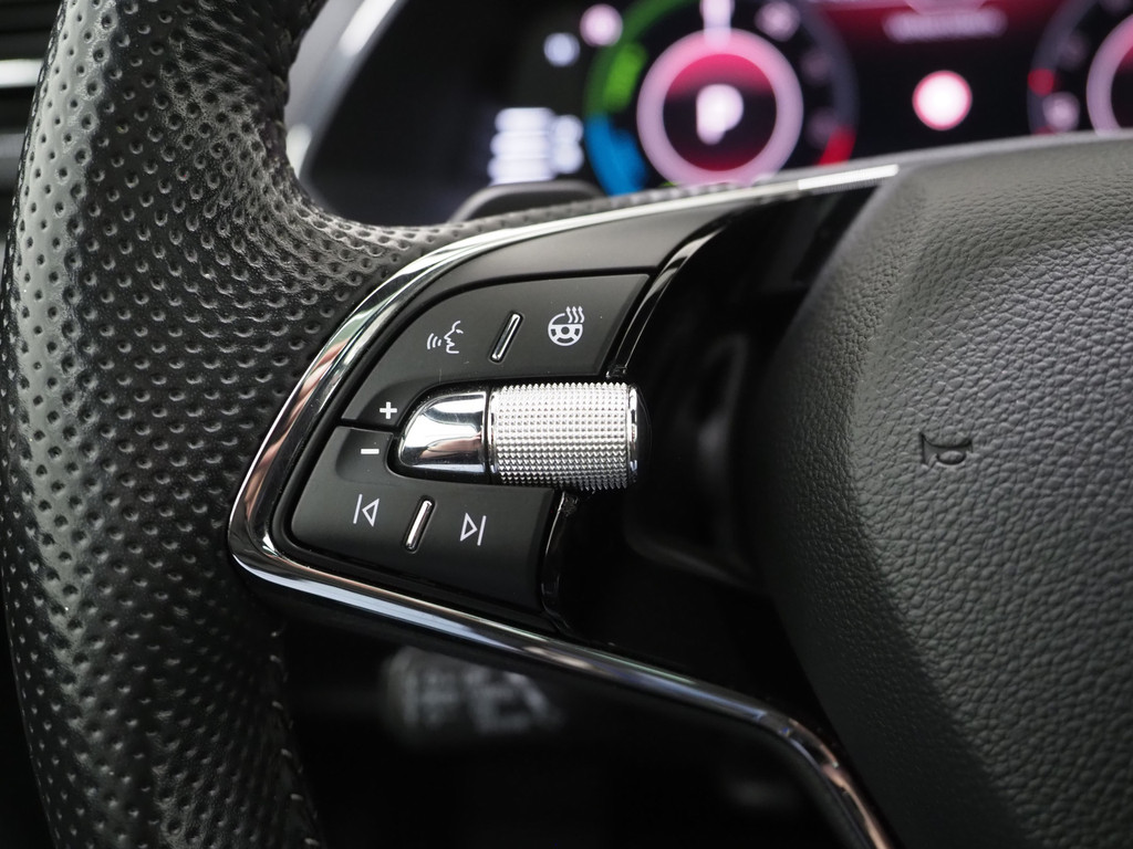 Škoda Superb Combi 1.4 TSI iV Sportline 218PK 23