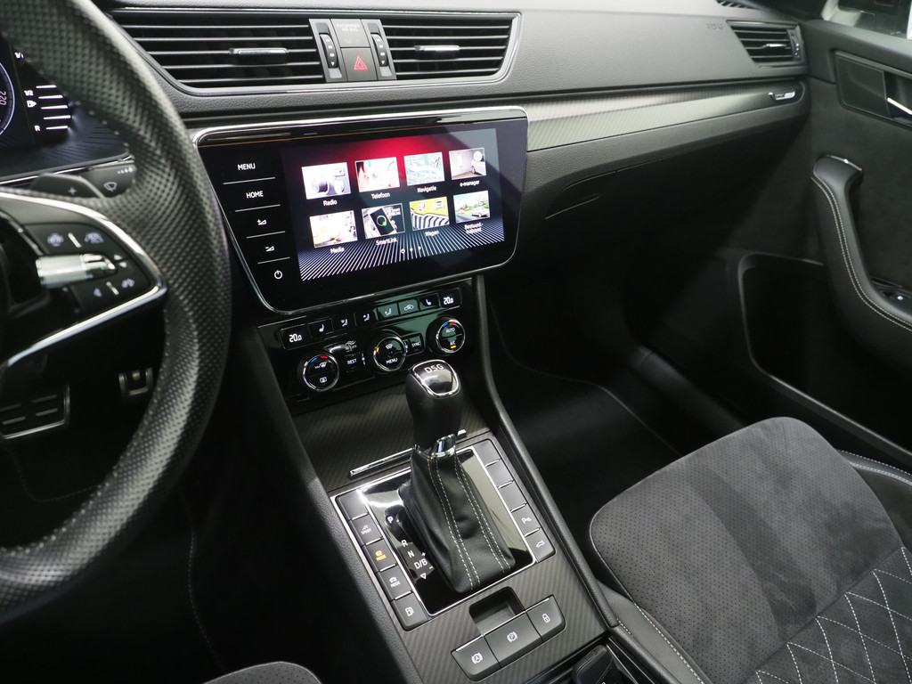 Škoda Superb Combi 1.4 TSI iV Sportline 218PK 35