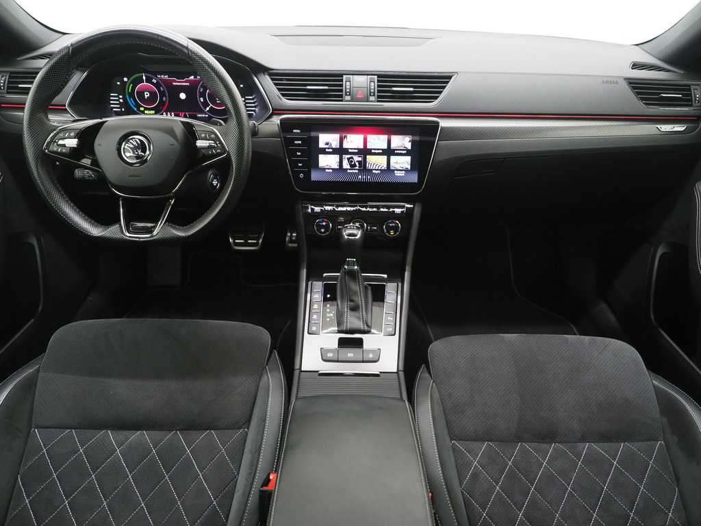 Škoda Superb Combi 1.4 TSI iV Sportline 218PK 4