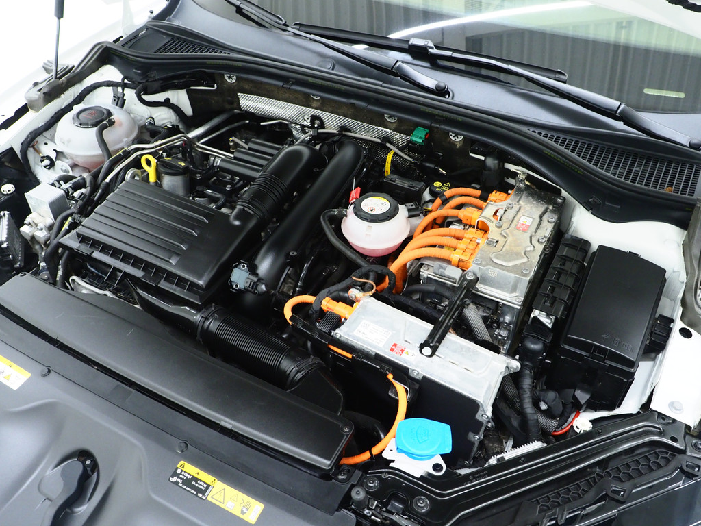 Škoda Superb Combi 1.4 TSI iV Sportline 218PK 49