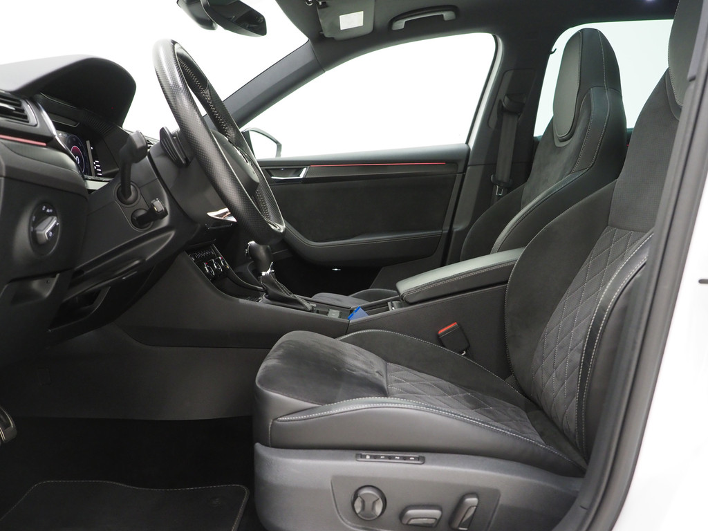 Škoda Superb Combi 1.4 TSI iV Sportline 218PK 59