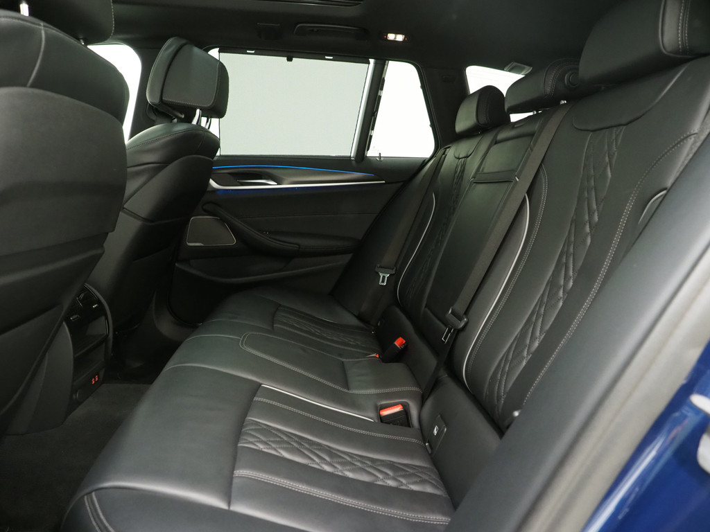 BMW 5 Serie Touring 520e M-Sport Shadow 39