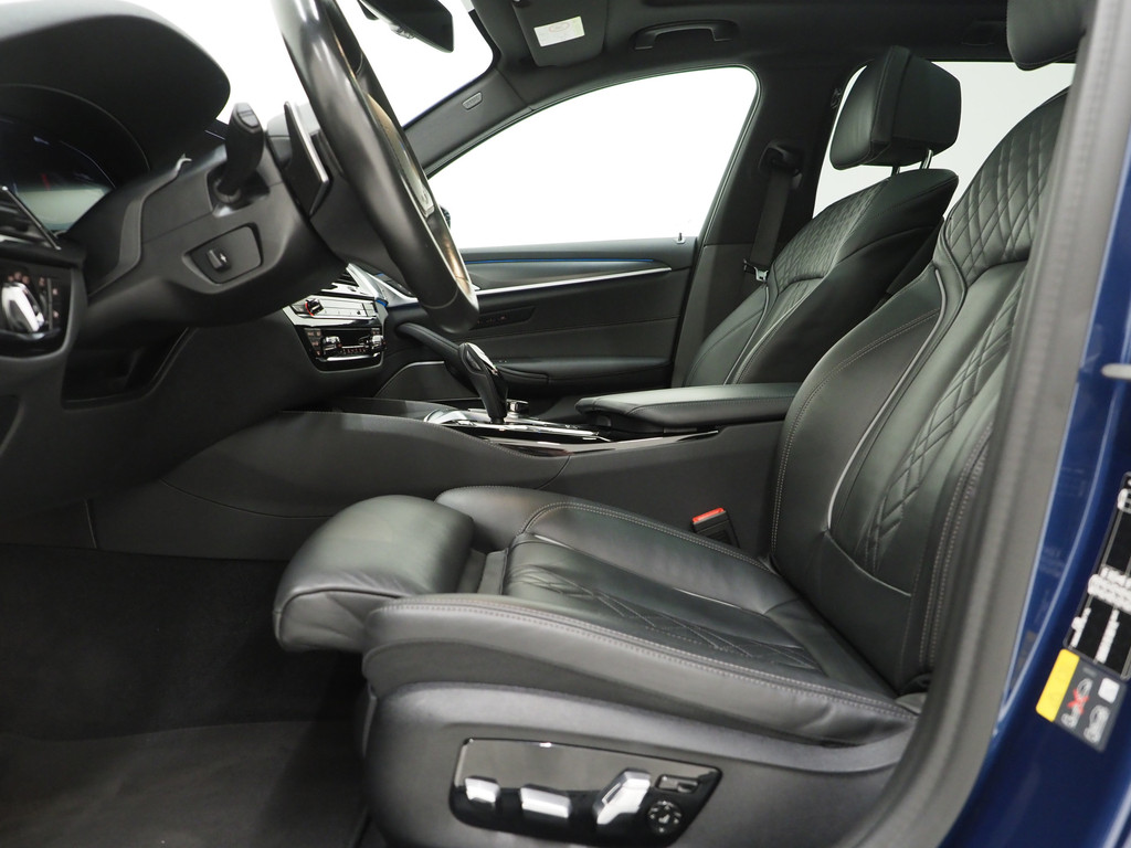 BMW 5 Serie Touring 520e M-Sport Shadow 60