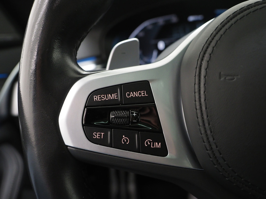 BMW 5 Serie Touring 520e M-Sport Shadow 69