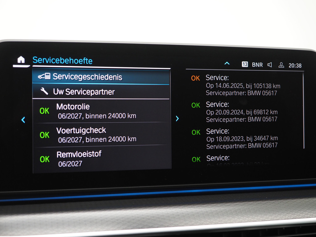 BMW 5 Serie Touring 520e M-Sport Shadow 76
