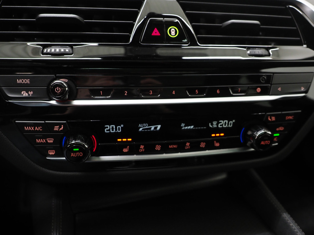 BMW 5 Serie Touring 520e M-Sport Shadow 79