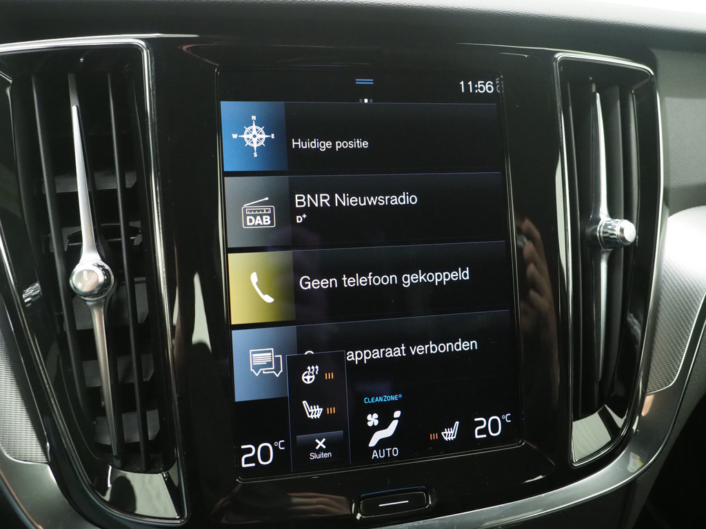 Volvo V60 2.0 T6 Recharge AWD R-Design 30