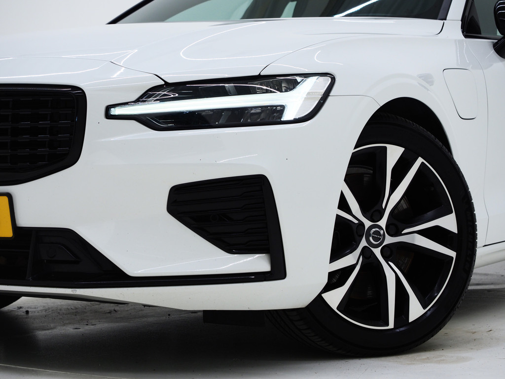Volvo V60 2.0 T6 Recharge AWD R-Design 5