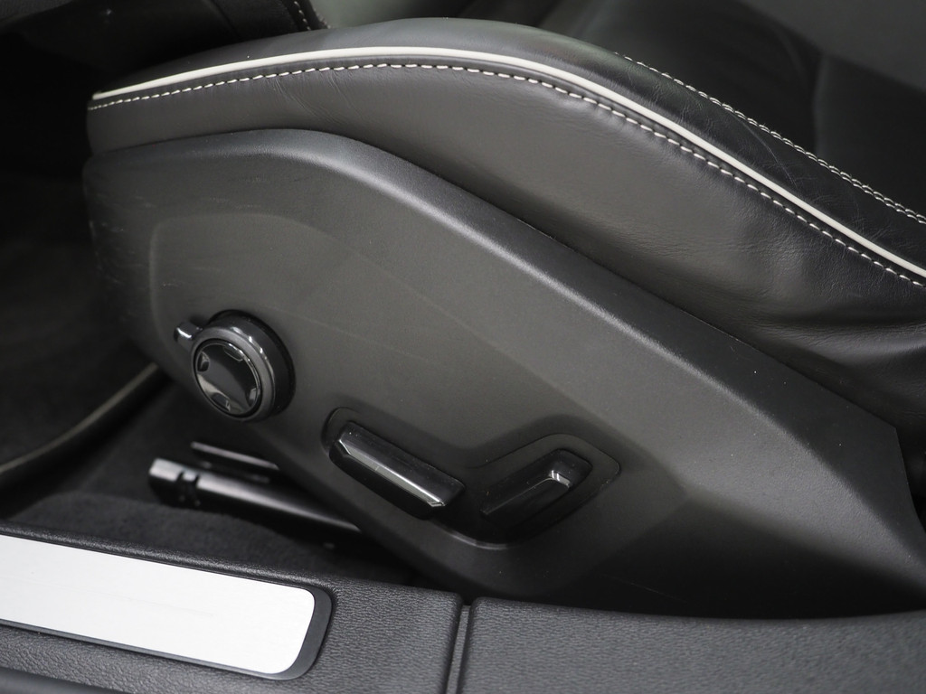 Volvo V60 2.0 T6 Recharge AWD R-Design 63