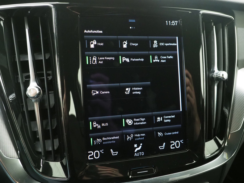 Volvo V60 2.0 T6 Recharge AWD R-Design 74