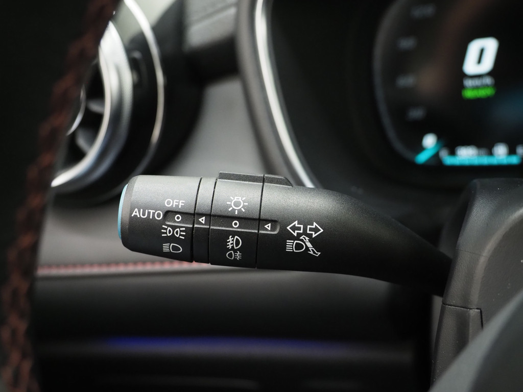 MG EHS 1.5 TGDI Luxury 58