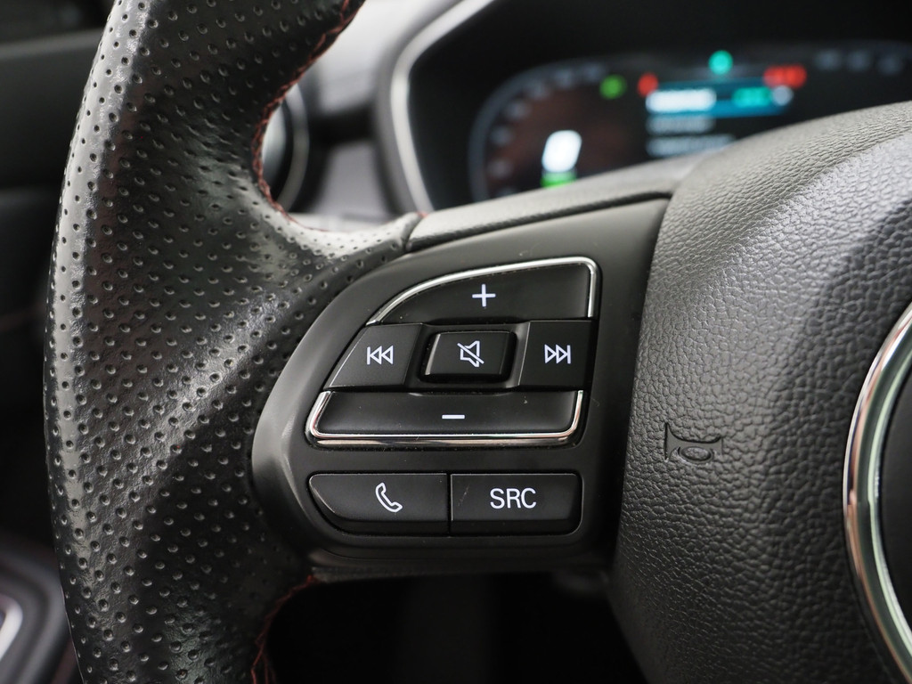 MG EHS 1.5 TGDI Luxury 23