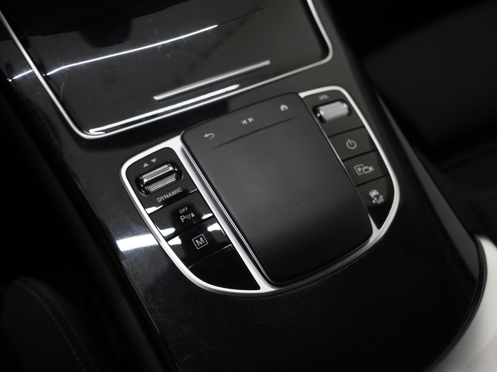 Mercedes-Benz GLC 300e 4MATIC 30