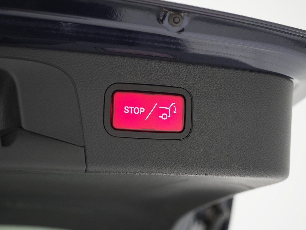 Mercedes-Benz GLC 300e 4MATIC 34