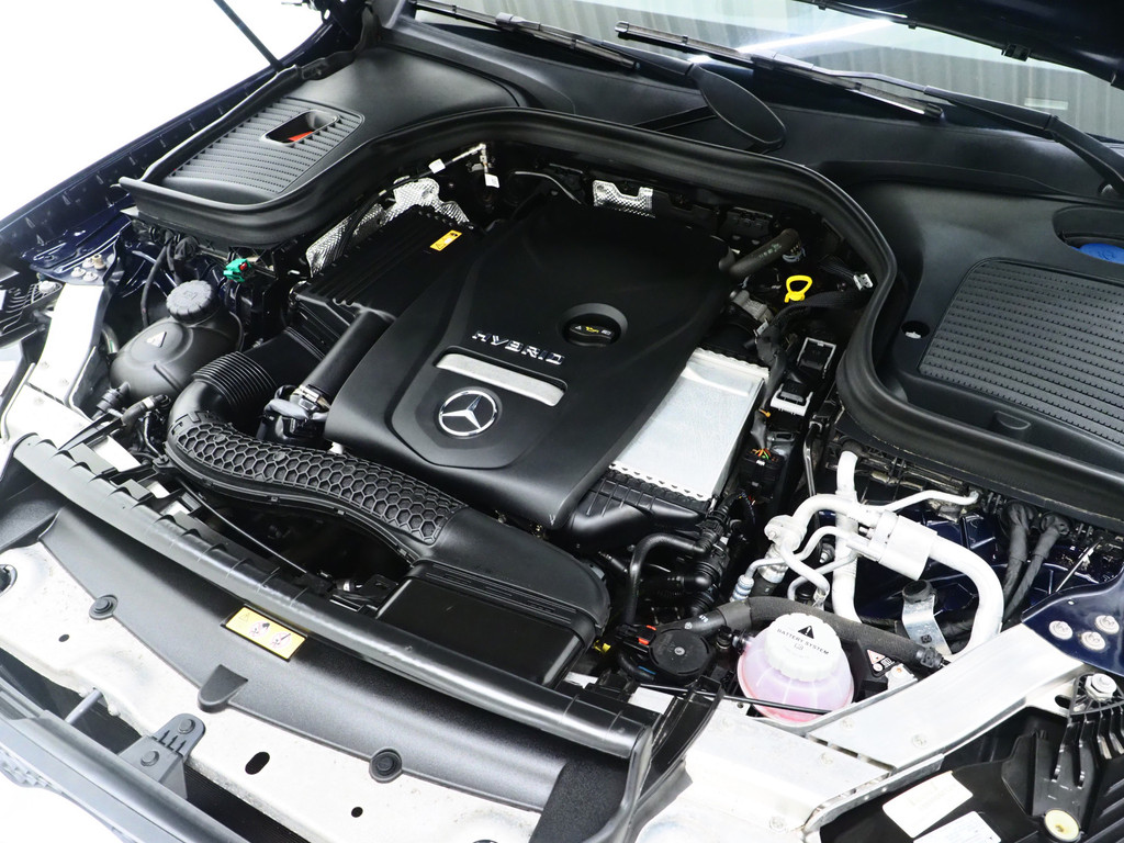 Mercedes-Benz GLC 300e 4MATIC 42