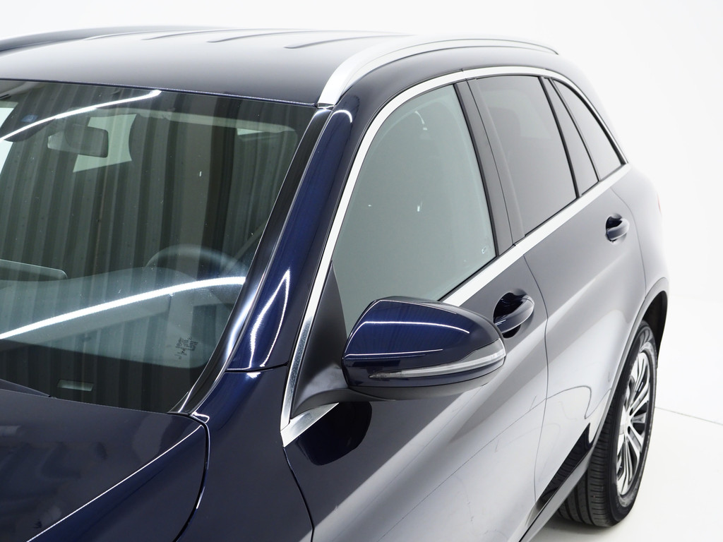 Mercedes-Benz GLC 300e 4MATIC 48