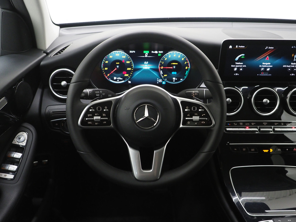 Mercedes-Benz GLC 300e 4MATIC 68