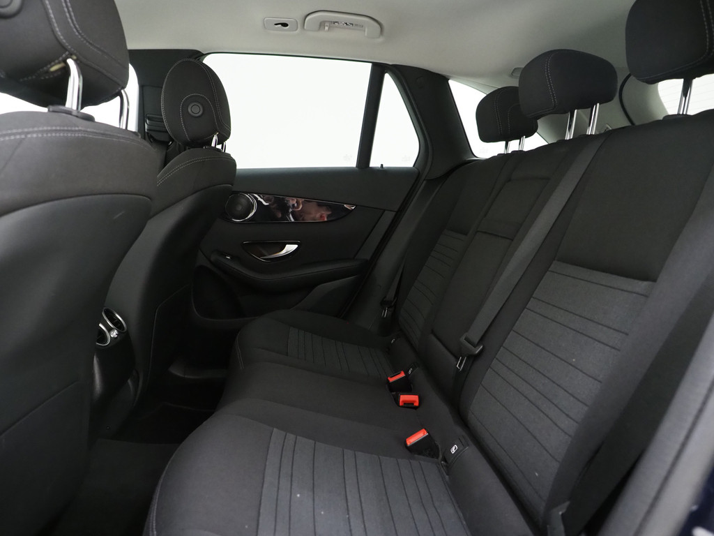 Mercedes-Benz GLC 300e 4MATIC 69