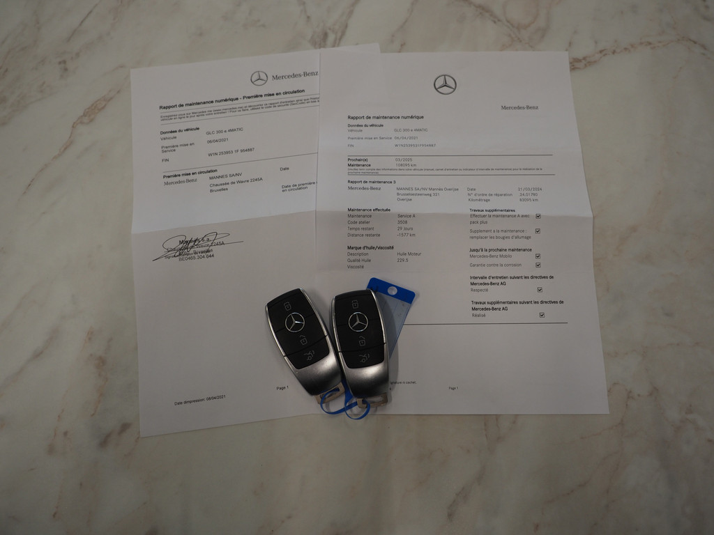 Mercedes-Benz GLC 300e 4MATIC 7