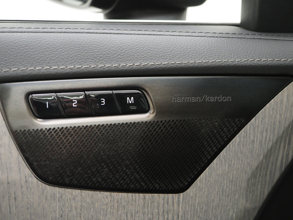 Volvo XC90 2.0 T8 Recharge AWD Ultimate 7P Long Range 17