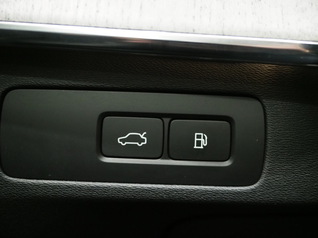 Volvo XC90 2.0 T8 Recharge AWD Ultimate 7P Long Range 64