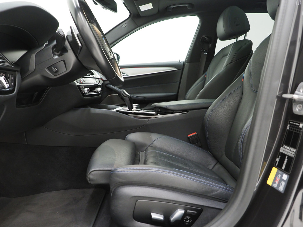 BMW 5 Serie Touring 530e xDrive M Sport Shadow 16