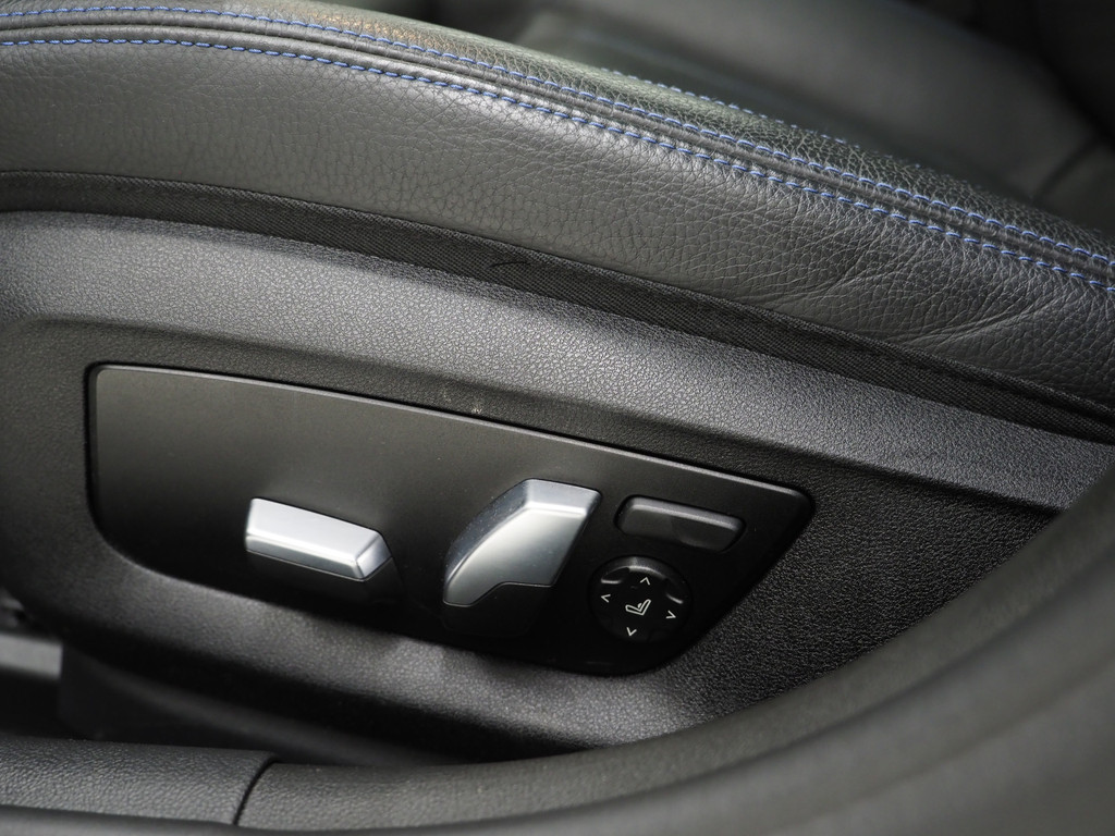 BMW 5 Serie Touring 530e xDrive M Sport Shadow 21