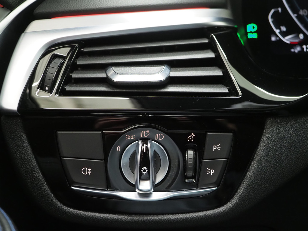 BMW 5 Serie Touring 530e xDrive M Sport Shadow 22