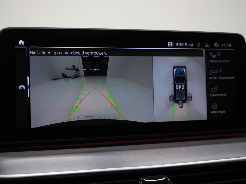 BMW 5 Serie Touring 530e xDrive M Sport Shadow 77