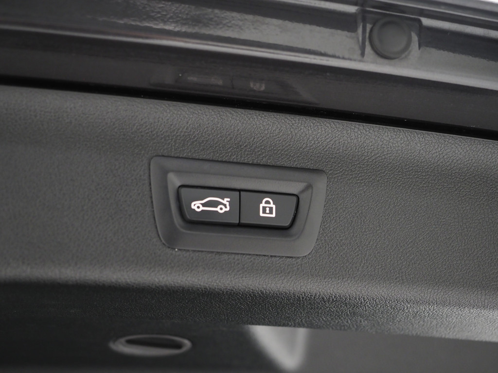 BMW 5 Serie Touring 530e xDrive M Sport Shadow 85