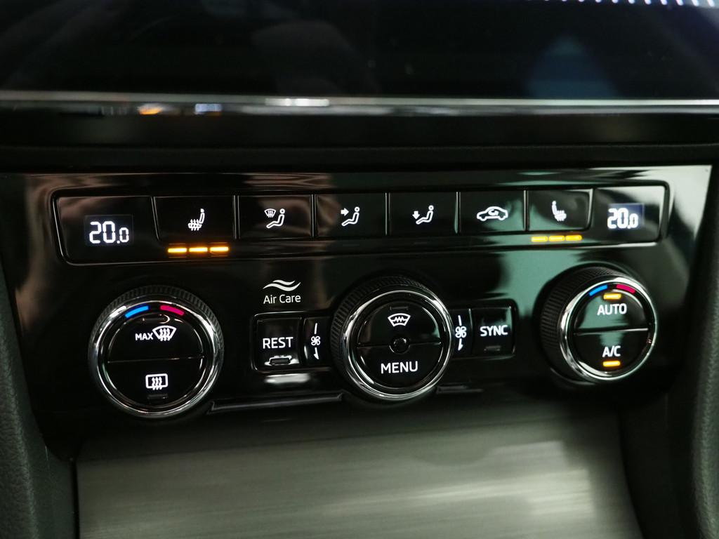 Škoda Superb Combi 1.4 TSI iV 218PK Style 32