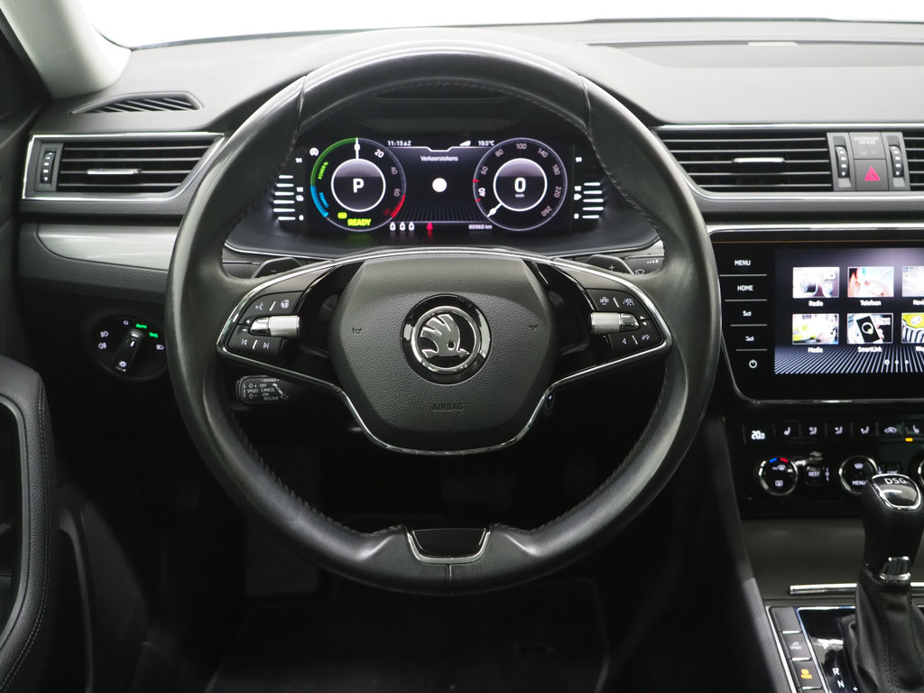 Škoda Superb Combi 1.4 TSI iV 218PK Style 38