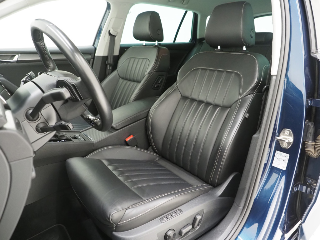 Škoda Superb Combi 1.4 TSI iV 218PK Style 48