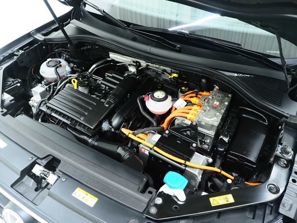 Volkswagen Tiguan 1.4 TSI eHybrid Elegance 6