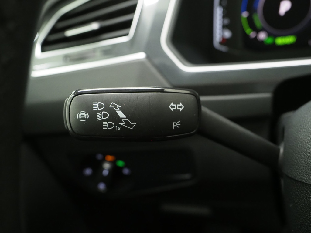 Volkswagen Tiguan 1.4 TSI eHybrid Elegance 61