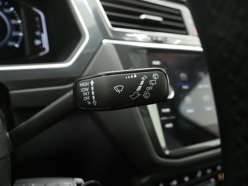 Volkswagen Tiguan 1.4 TSI eHybrid Elegance 64