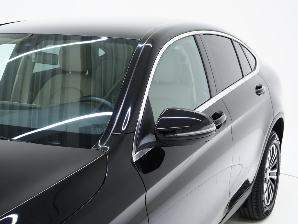 Mercedes-Benz GLC Coupé 300e 4MATIC 48