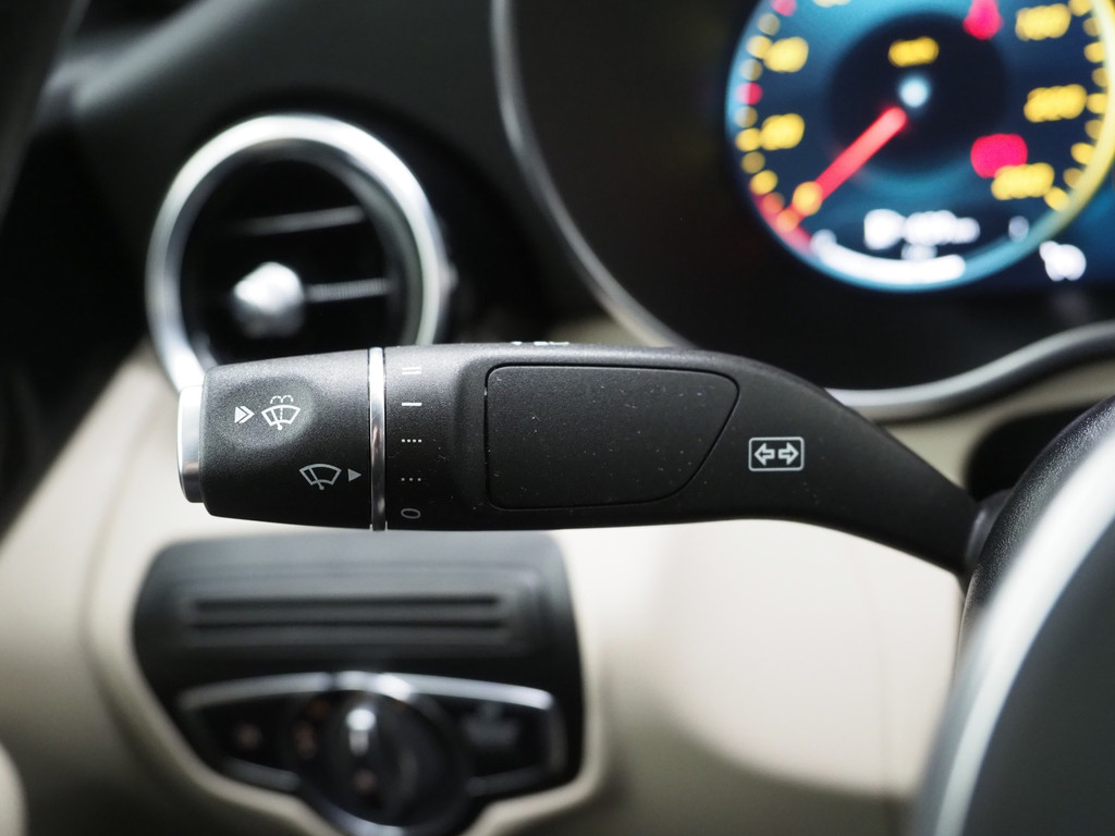 Mercedes-Benz GLC Coupé 300e 4MATIC 56