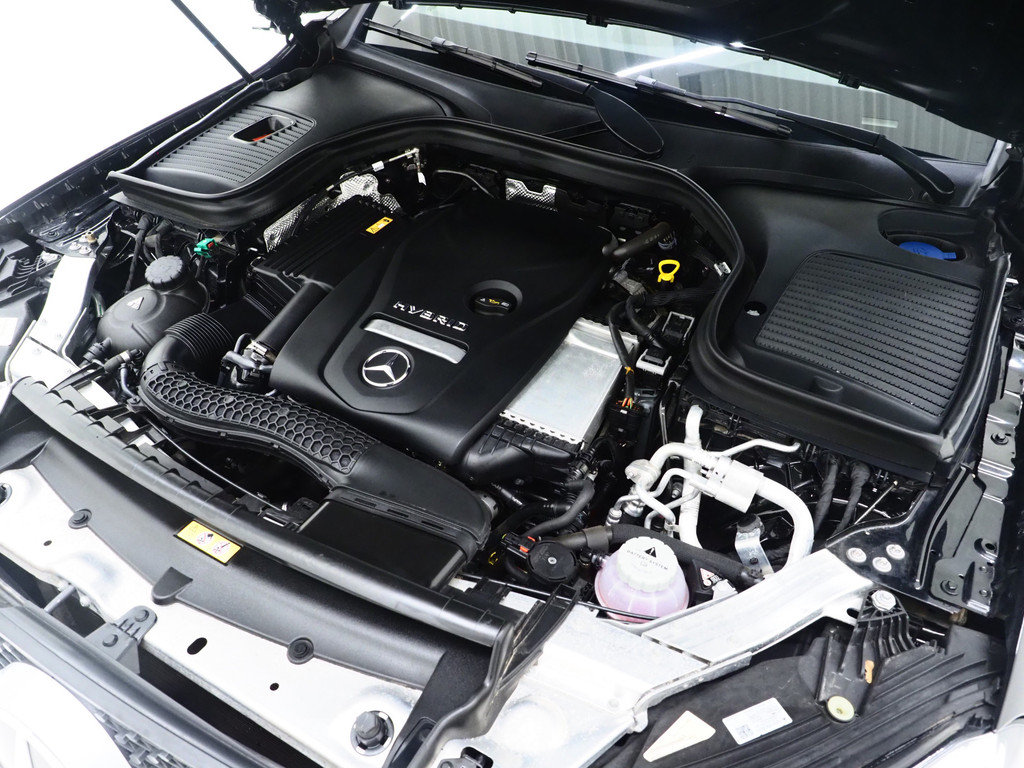 Mercedes-Benz GLC Coupé 300e 4MATIC 6