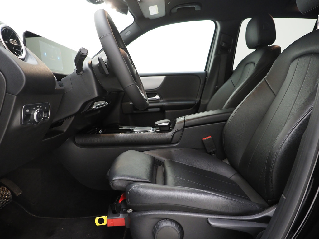 Mercedes-Benz GLB 180 7p. 14