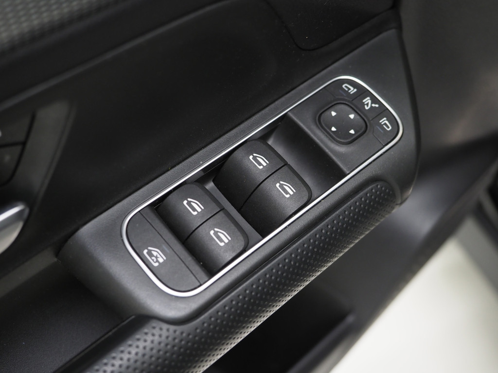 Mercedes-Benz GLB 180 7p. 16