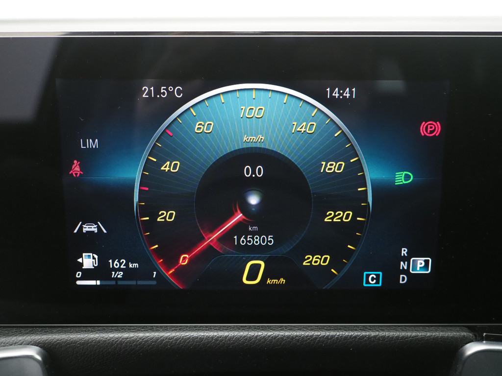 Mercedes-Benz GLB 180 7p. 22