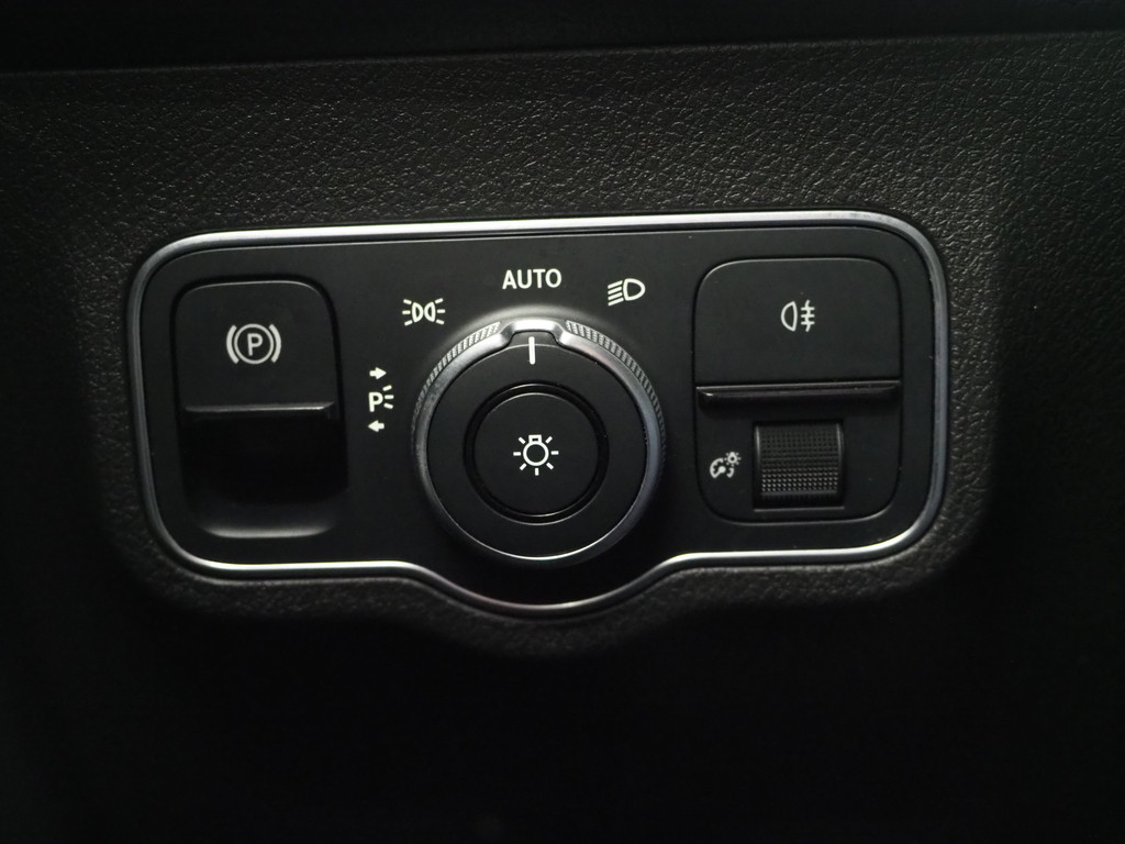 Mercedes-Benz GLB 180 7p. 52