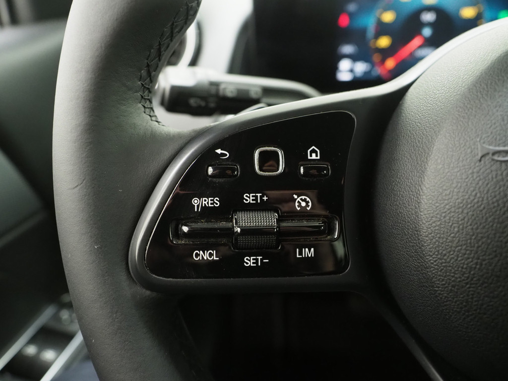 Mercedes-Benz GLB 180 7p. 54